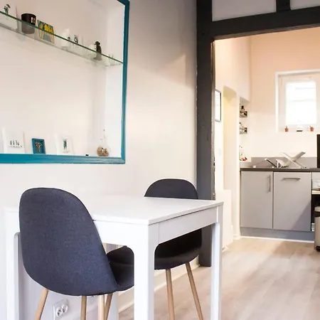 Splendid Bright Apt And Design Нёйи-сюр-Сен
