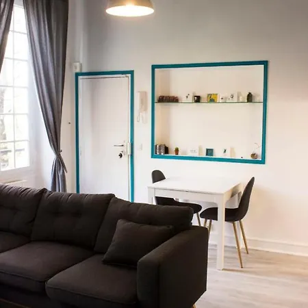 Апартаменты Splendid Bright Apt And Design Нёйи-сюр-Сен